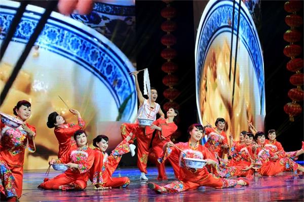 金骆驼体育董事长焦诒棽荣获2018感动陕西教育突出贡献人物奖