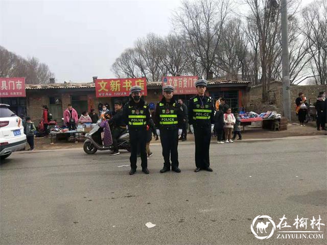 又是一年开学季 靖边交警护学忙