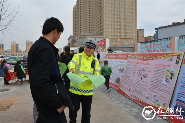 靖边交警重拳整治新区交通秩序 消除校园周边道路交通安全隐患