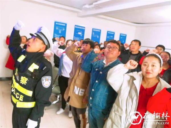 靖边：驾考领证前 交警传授驾车实战经验