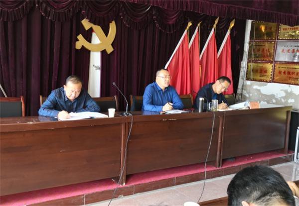 横山区南塔办事处召开脱贫攻坚暨营商环境工作会