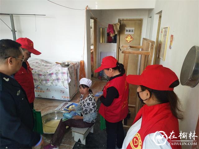 榆阳区望湖路社区开展“创建节水城市 推进绿色发展”节水宣传活动