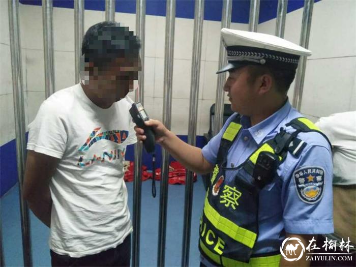 高考前夕：靖边交警突击夜查酒驾净化道路交通环境
