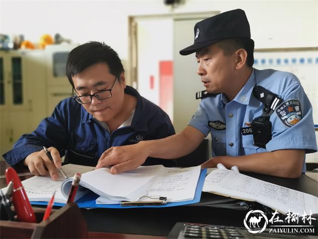 神木铁警为西部首个万吨重载列车车站改造工程保驾护航