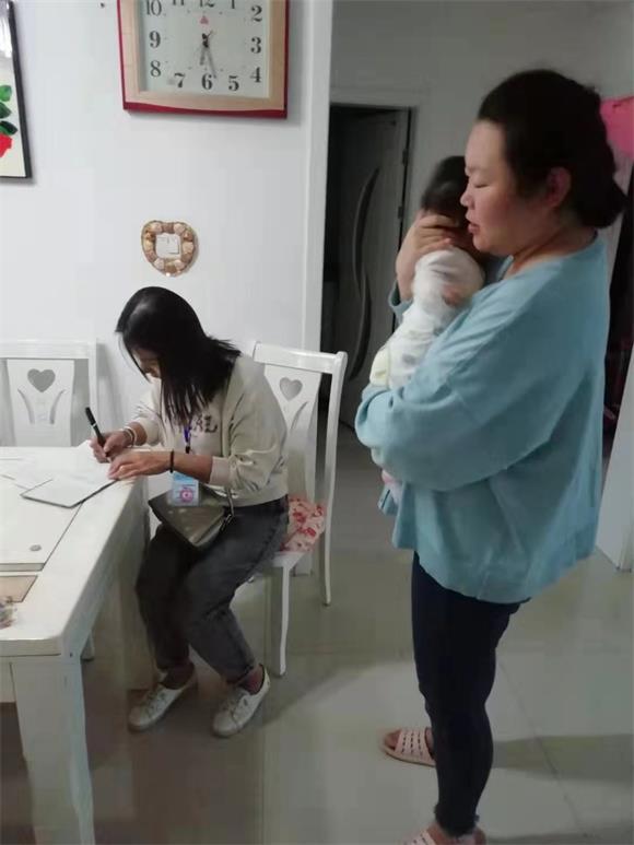 治安志愿者入户重点察看