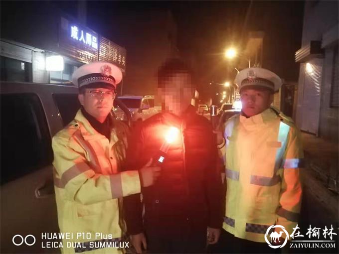 两兄弟赴宴席醉酒驾车 同一时间不同地点被查