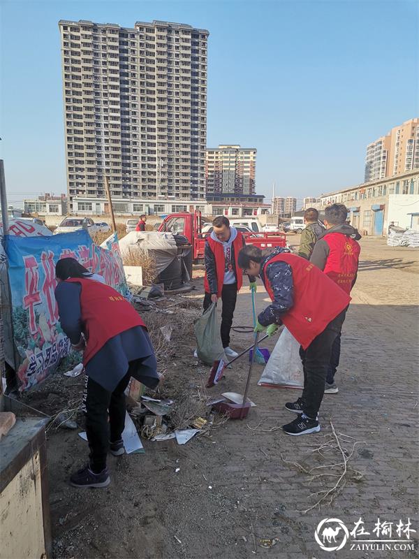 榆阳区驼峰办望湖路社区：在职党员进社区 不忘初心践使命