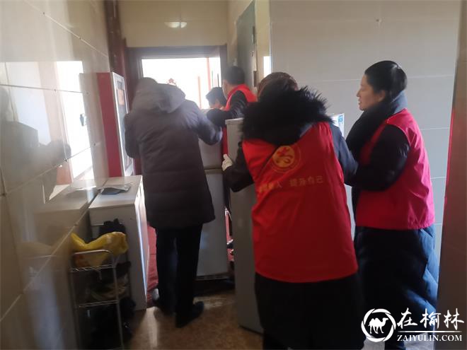 榆阳区建业路社区开展“创建文明城市 齐参与共守护”志愿服务活动