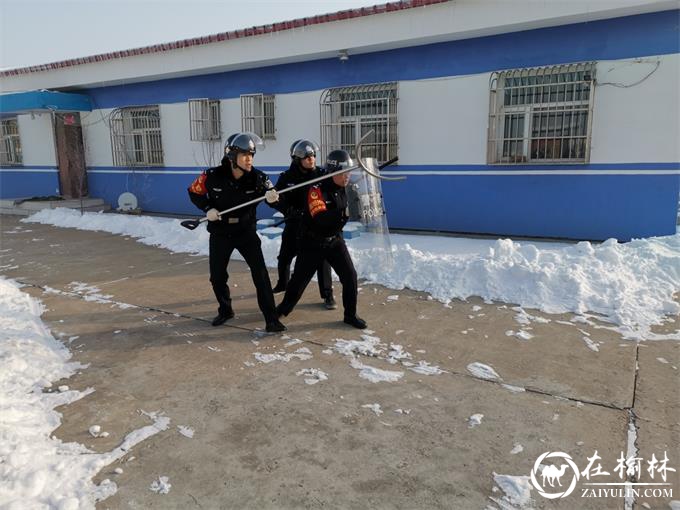 守护神木西 铁警在行动