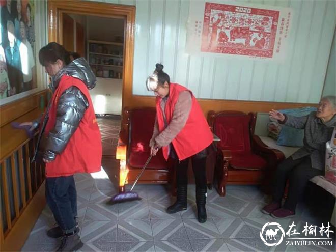 榆阳区八狮社区春节前关爱慰问辖区孤寡老人