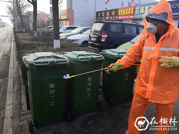 向奋战在疫情防控战线的环卫工人致敬