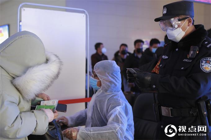 在抗击疫情中展现责任担当——记延安站派出所党支部书记、所长杨杰