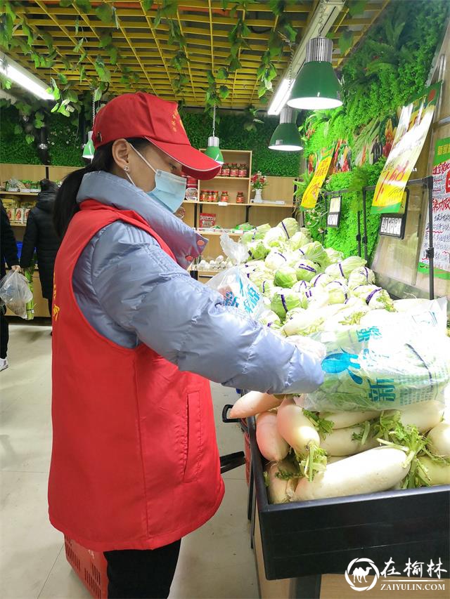 平凡善举传递大爱 守望相助共抗疫情