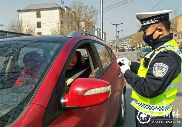 神木交管二中队民警贺海军
