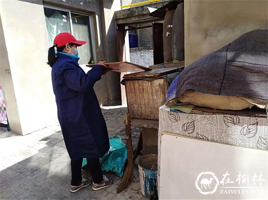 鼓楼街道城隍庙滩社区开展环境卫生整治 助力防疫阻击战