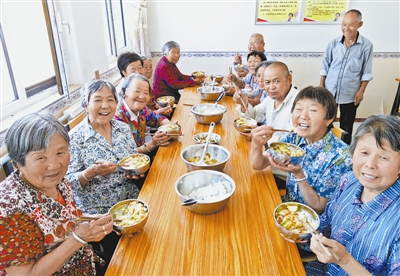 纳林采当村敬老院