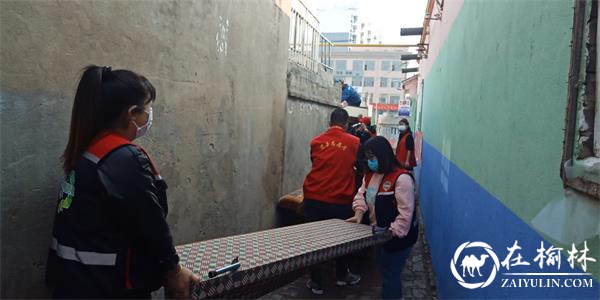 环境整治我先行 党员冲锋显担当