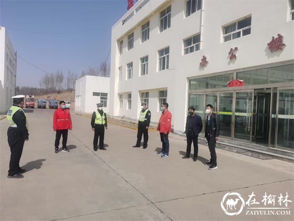 靖边交警进运输企业开展春季隐患排查和宣教活动