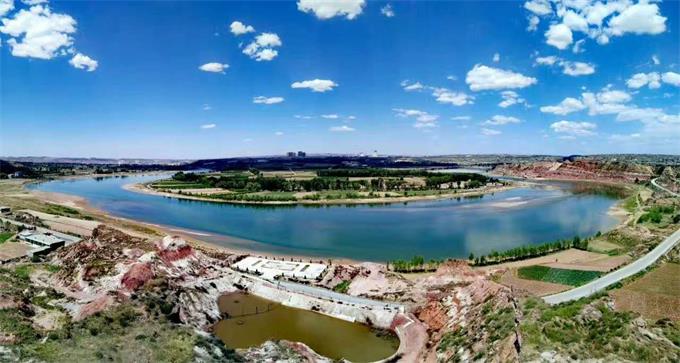 <a href=http://www.zaiyulin.com/txy/wangshuqiang/ target=_blank class=infotextkey>王树强</a>：三月墙头春正浓