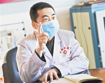 榆阳医院院长屈亚君：医者仁心 战“疫”无畏