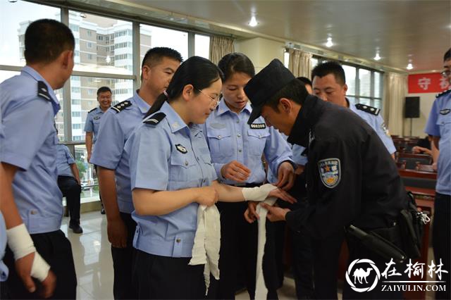 靖边县公安局交警大队组织全体民辅警开展警务实战大练兵活动