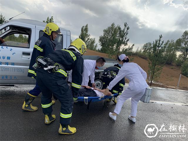 靖边县公安局交警大队联合多部门开展道路交通事故“四位一体”应急救援演练活动