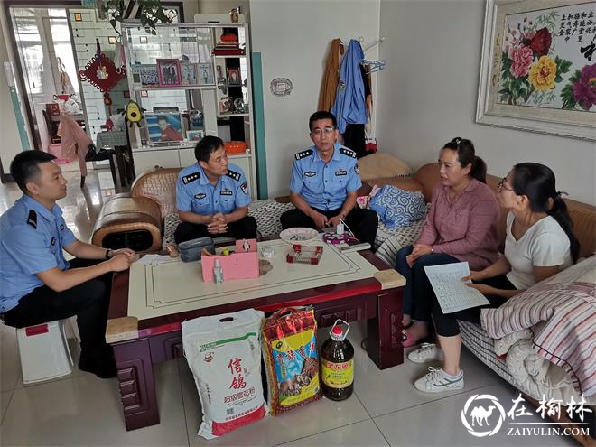 驼峰路街道望湖路社区:党员“双报到”服务群众近距离