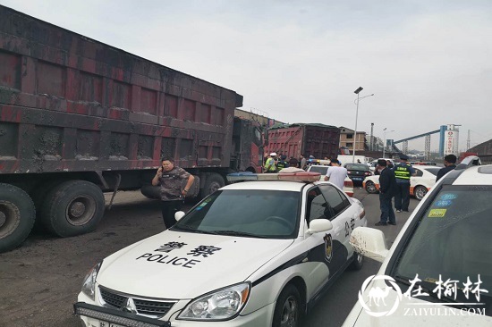 神木碾房峁治超站路警联合掀起新一轮治超工作高潮
