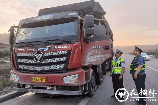 神木碾房峁治超站路警联合掀起新一轮治超工作高潮