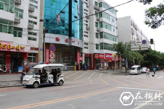 绥德公安巡特警大队全面强化街面巡逻防控力度