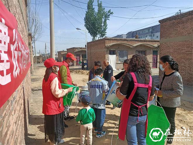 崇文办崇文路社区开展扫黑除恶专项斗争宣传活动