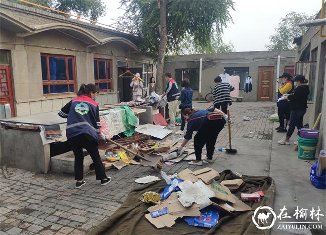 崇文办芹涧路社区集中整治再加力 巩固国卫见行动