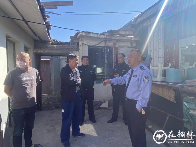 崇文办学院社区开展防范电信诈骗宣传活动