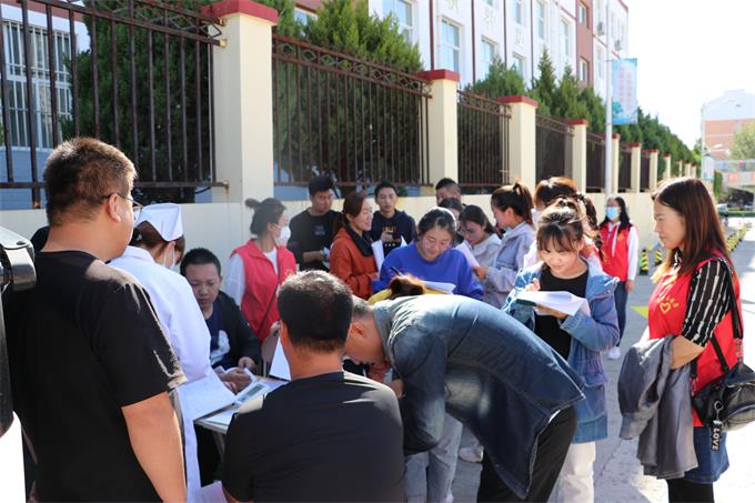 榆阳区福利路社区开展文明实践 无偿献血为爱担当