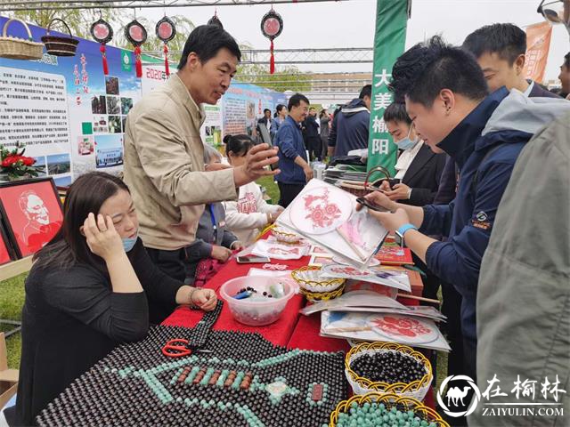 中国农民丰收节榆林会场 驼峰路街道妇女就业创业中心巾帼逐梦奔小康