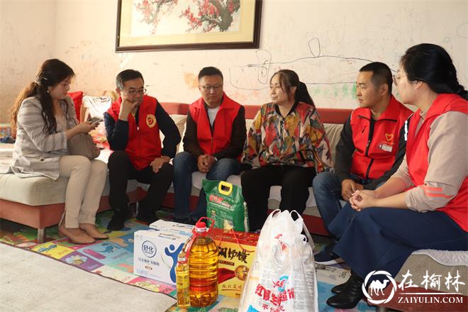 沙河路街道阳光城社区中秋慰问送真情 浓浓关怀暖人心