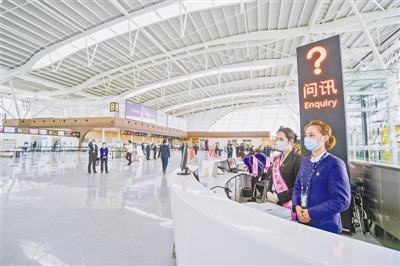 宽敞明亮的旅客出发大厅