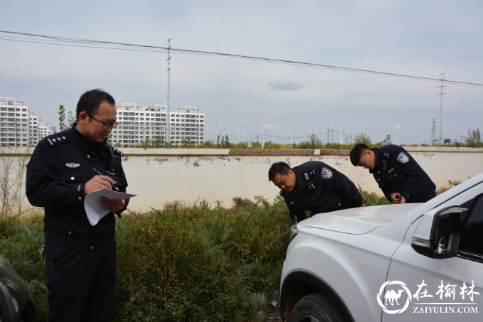 民警排查嫌疑车辆