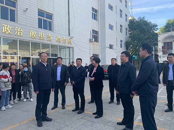 <a href=http://www.zaiyulin.com/txy/lichun/ target=_blank class=infotextkey>李春</a>临市长深入榆阳区鼓楼街道办事处调研