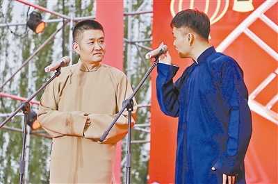 相声表演 <a href=http://www.zaiyulin.com/txy/gaotingting/ target=_blank class=infotextkey>高婷婷</a>摄
