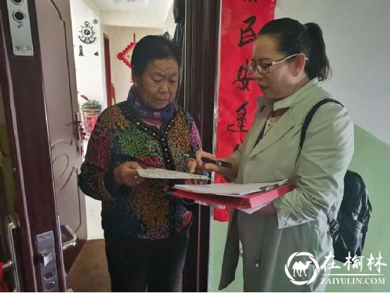甘肃省嘉峪关市钢城街道建林社区借人口普查开展禁毒宣传
