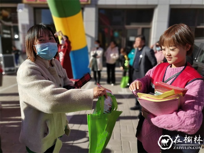 金沙路街道钟阳社区：情暖社区，爱在重阳