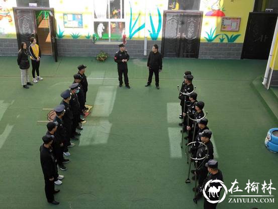 绥德县：民警宣讲进校园，防暴演练促安全