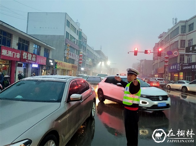 风雪中，靖边交警温暖了这座城！
