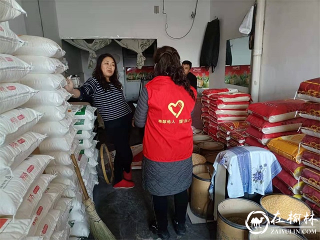 驼峰路街道长虹路社区开展“厉行节约，从我做起”宣传活动