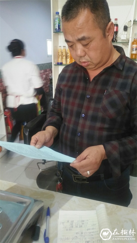 驼峰路街道长虹路社区开展“厉行节约，从我做起”宣传活动