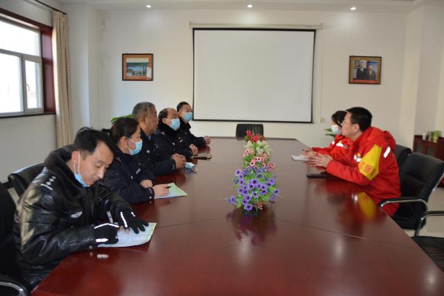 靖边交警走进运输企业开展交通安全督导检查