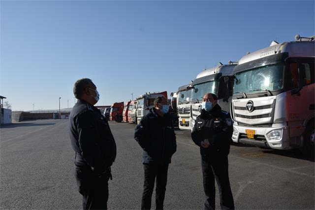 靖边交警走进运输企业开展交通安全督导检查