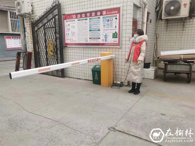 双报到单位党员干部投身疫情防控最前哨