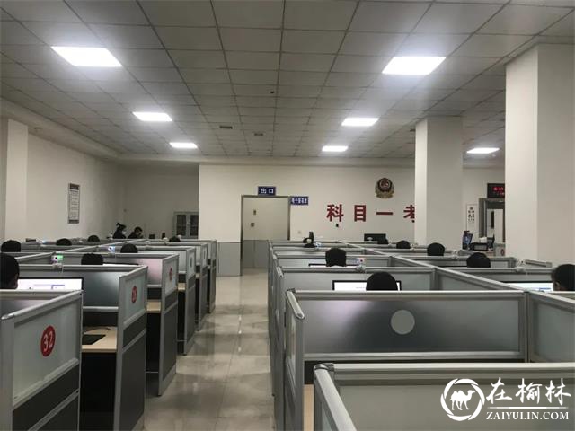 榆林交警三大队车管所延时服务暖人心